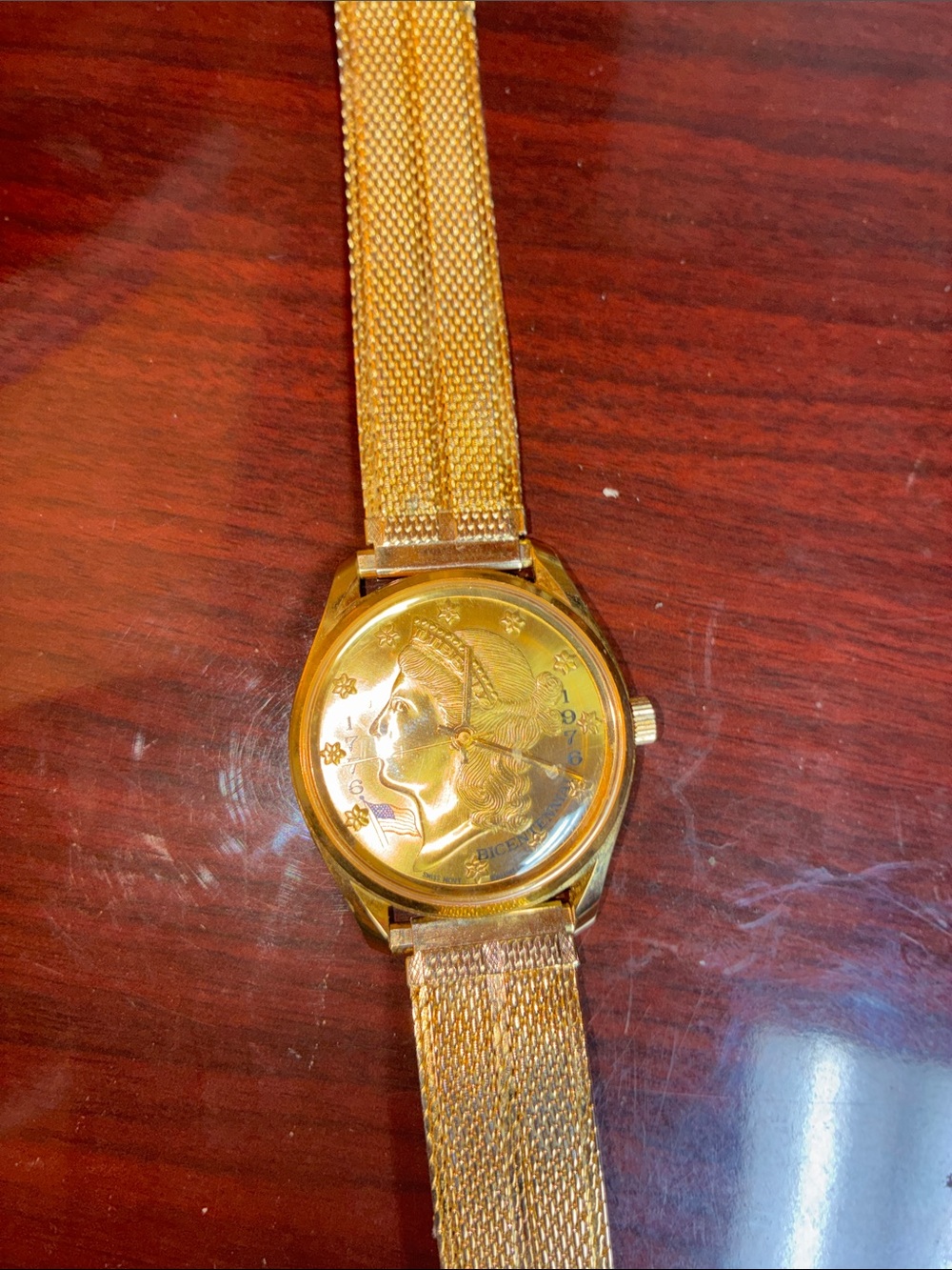 Vintage 1976 Rouan Bicentennial Coin Watch, Collectors Piece!!!